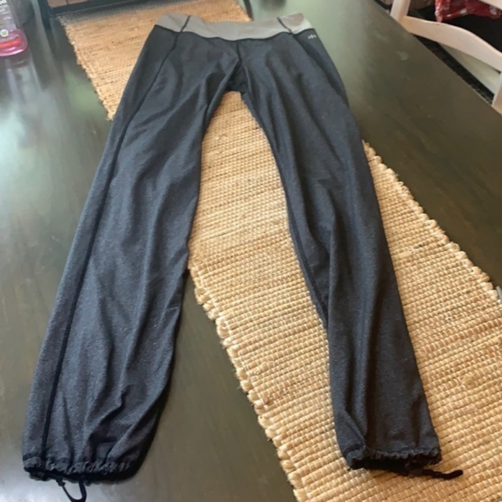 Kyodan Heather’s Gray‎ Leggings w/cinch Size Small